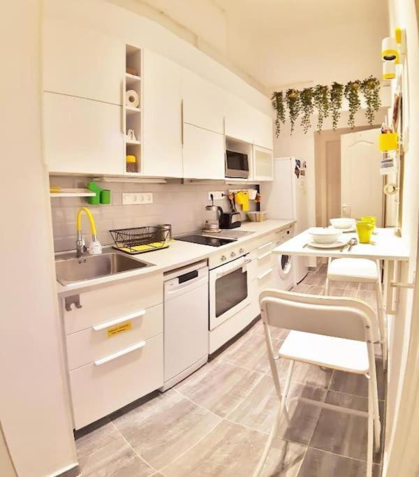 Brightside Apartment Budapest Bagian luar foto